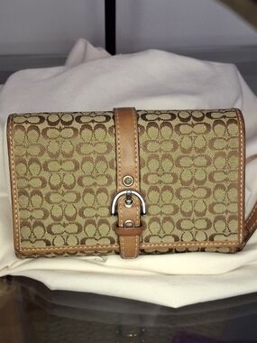 Coach Soho Signature Wallet
